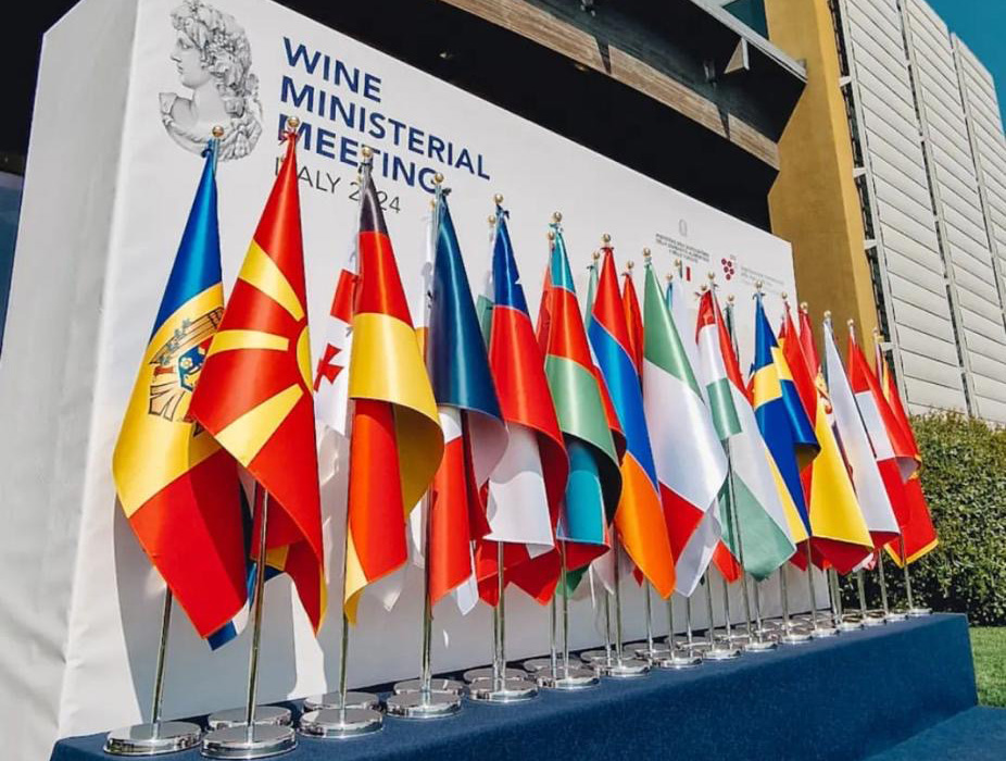 Le nostre aste per bandiere all'evento internazionale del Wine Ministerial Meeting